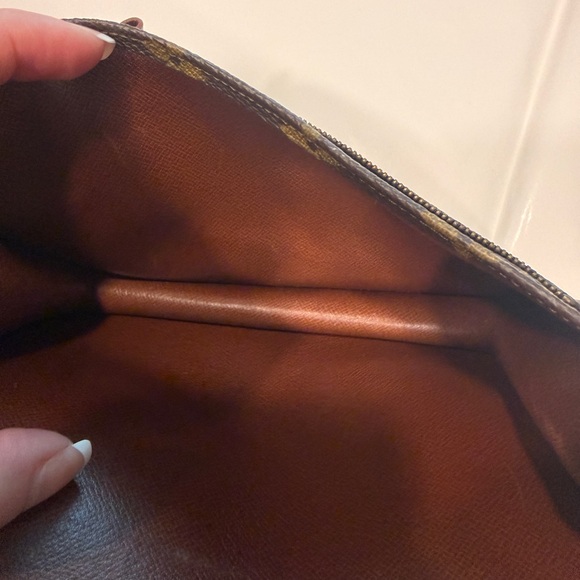 Vintage Louis Vuitton Monogram Envelope Clutch - Picture 8 of 10